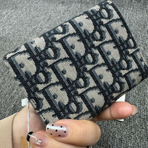 100% Authentic Dior Saddle Leather Wallet 350-111424 - Picture 4 of 10